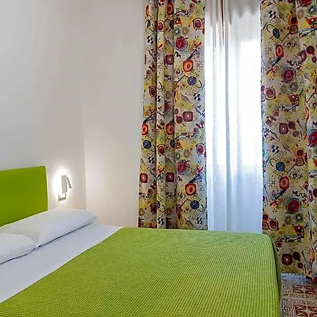 Dali Hotel *